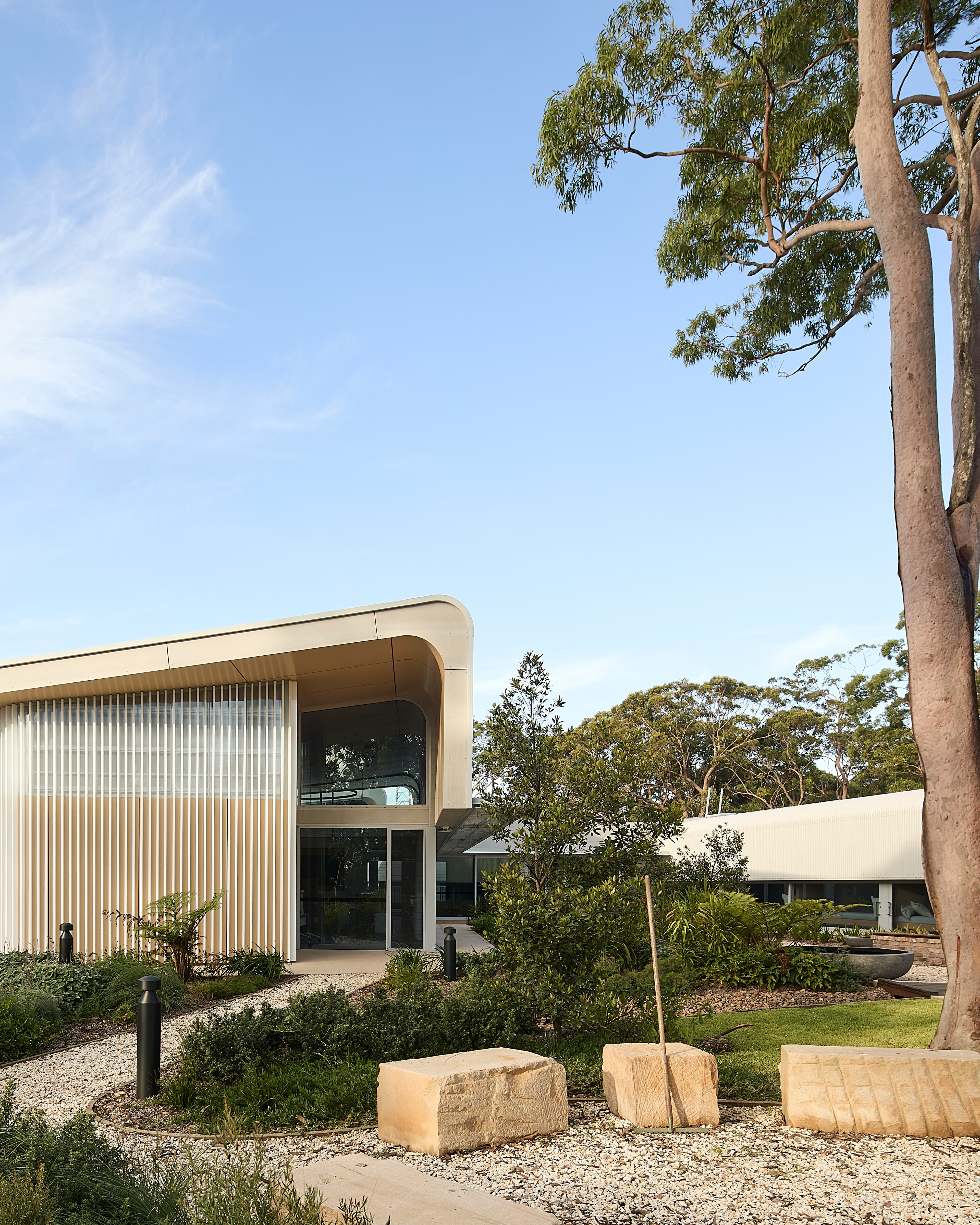 MondoClad_Blonde_Pine_EJE Architecture (5).jpg