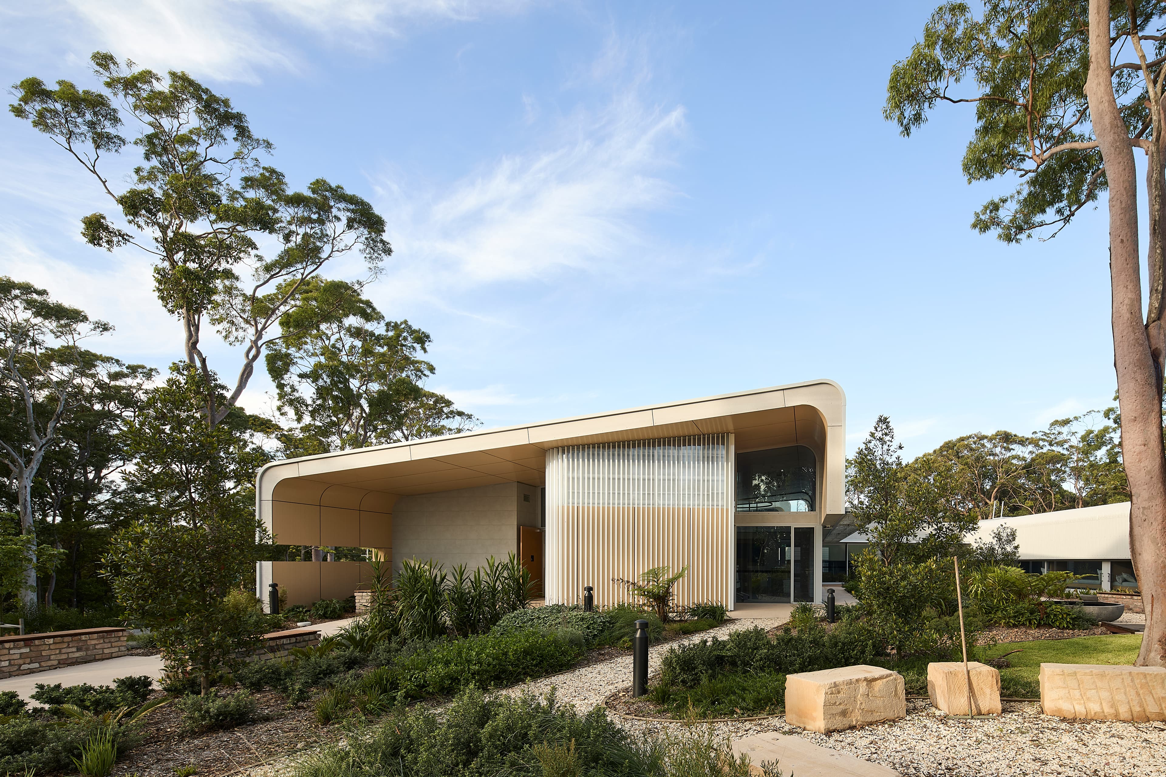 MondoClad_Blonde_Pine_EJE Architecture (7).jpg