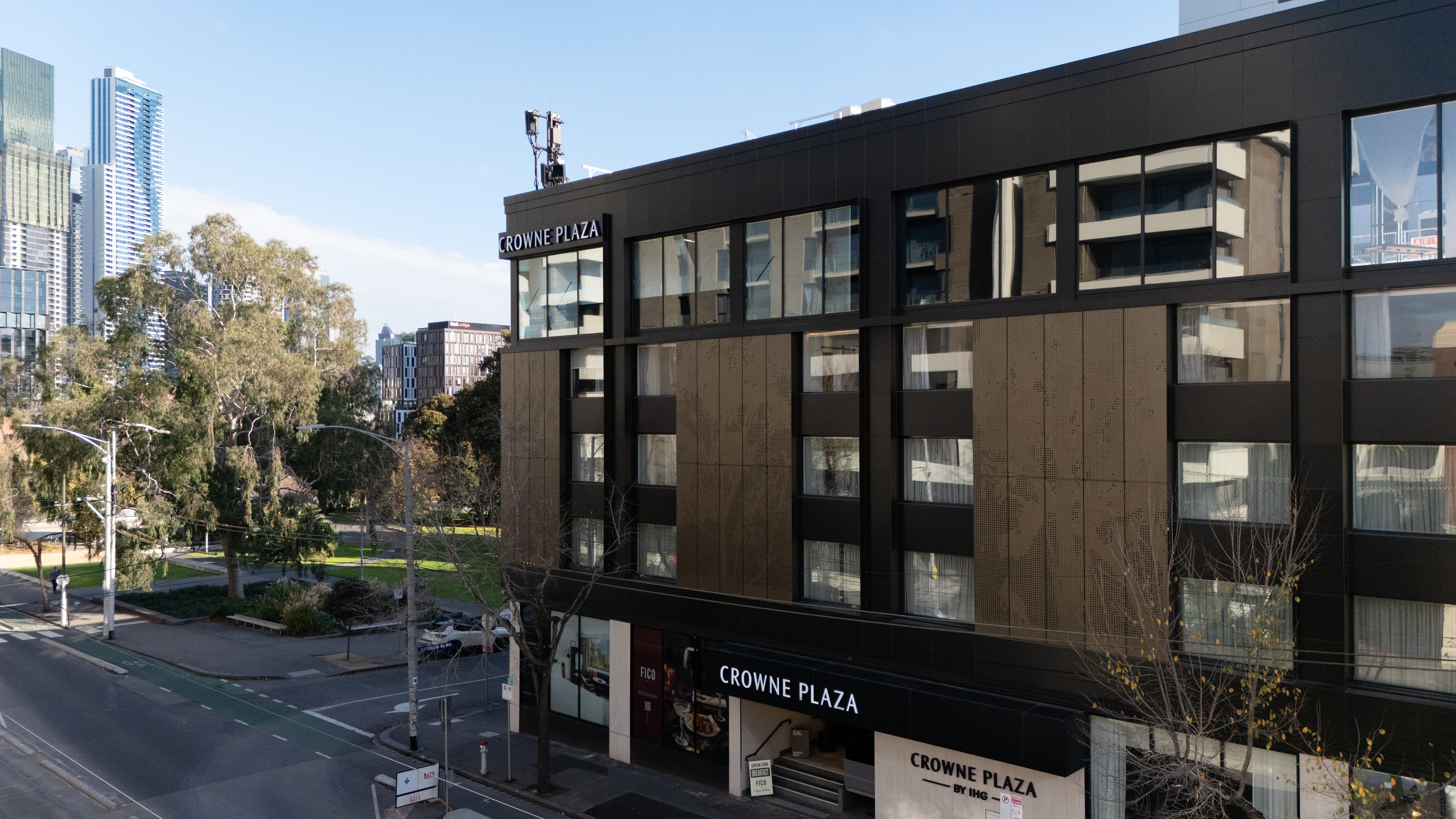 Crowne_Plaza-23.jpg